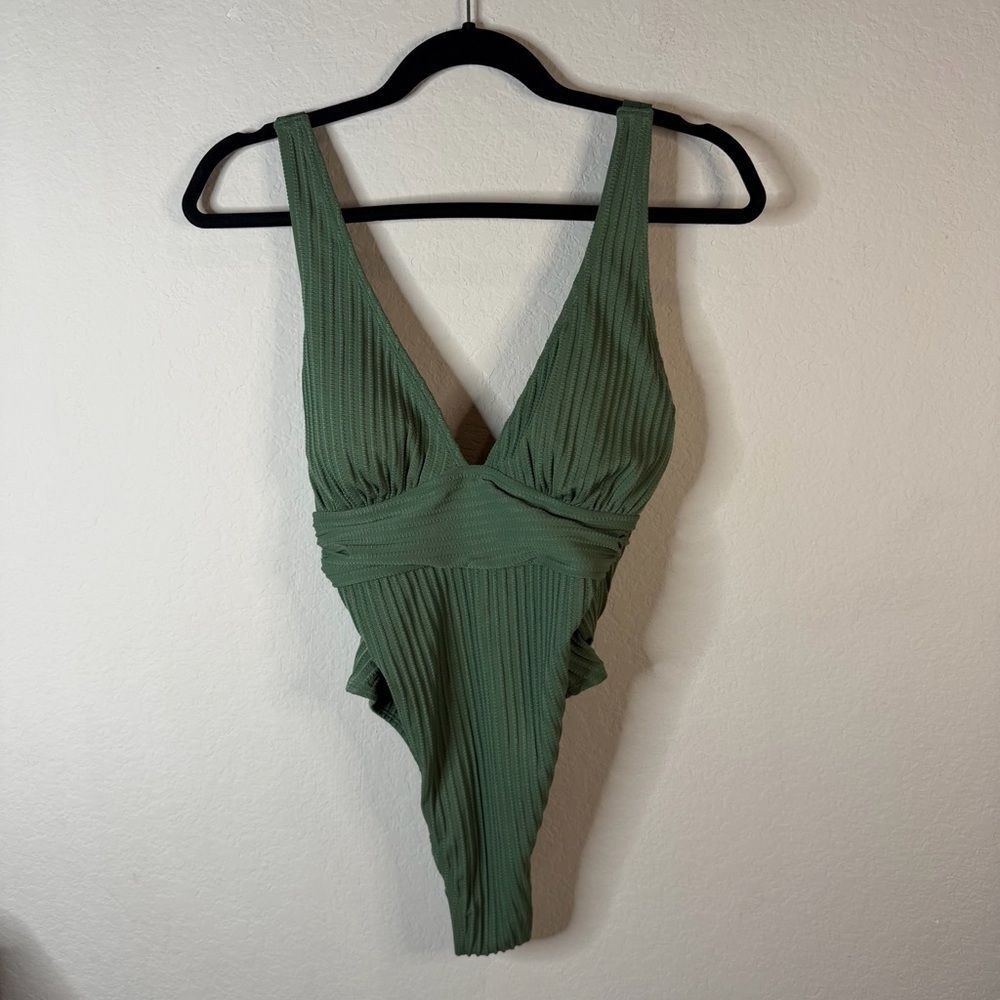 Cupshe NWT Olive Ribbed Swimsuit Sz M